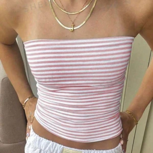 Tub topp - Säljer denna fina tubtopp i storlek M men som passar S!❤️