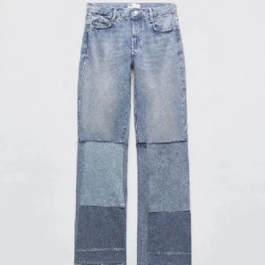 ZARA jeans - Helt slutsålda låg/mellan midjade Zara jeans, storlek 35. Perfekt längd! osäker på om jag vill sälja 