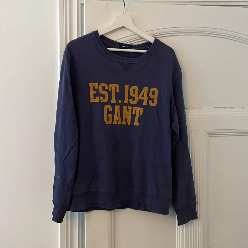 Gant Sweatshirt, bra skick. Storlek M, köparen betalar frakt. . Tröjor & Koftor.