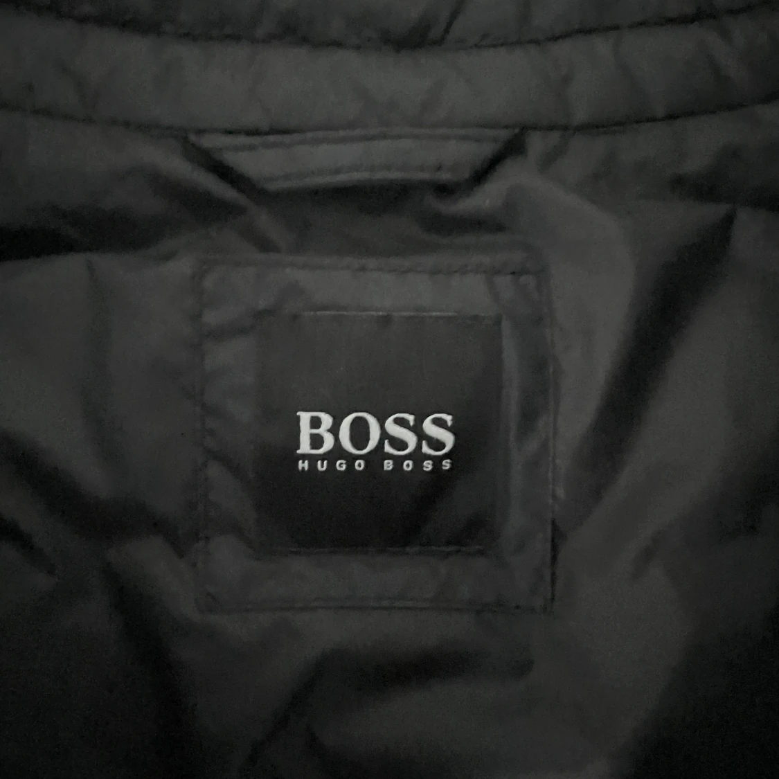 Hugo Boss väst  - 91