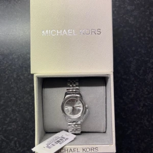 Michal Kors klocka - Helt ny, med lapp!!!