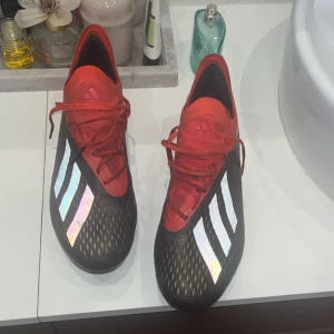 Adidas x 18.1 - Adidas x 18.1  10/10 skick  Riktigt sällsynta skor och redo att säljas Storlek 42 2/3 