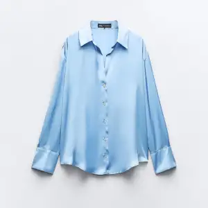 Super snygg blus/skjorta ifrån Zara. Endast använd 1 gång. 