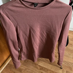 Brun topp - använt bara en gång köpt från shein petite L 