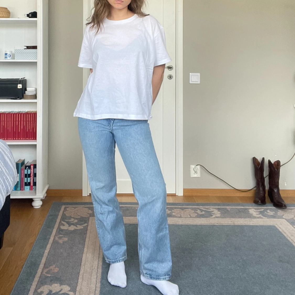 Blåa weekday jeans - 25