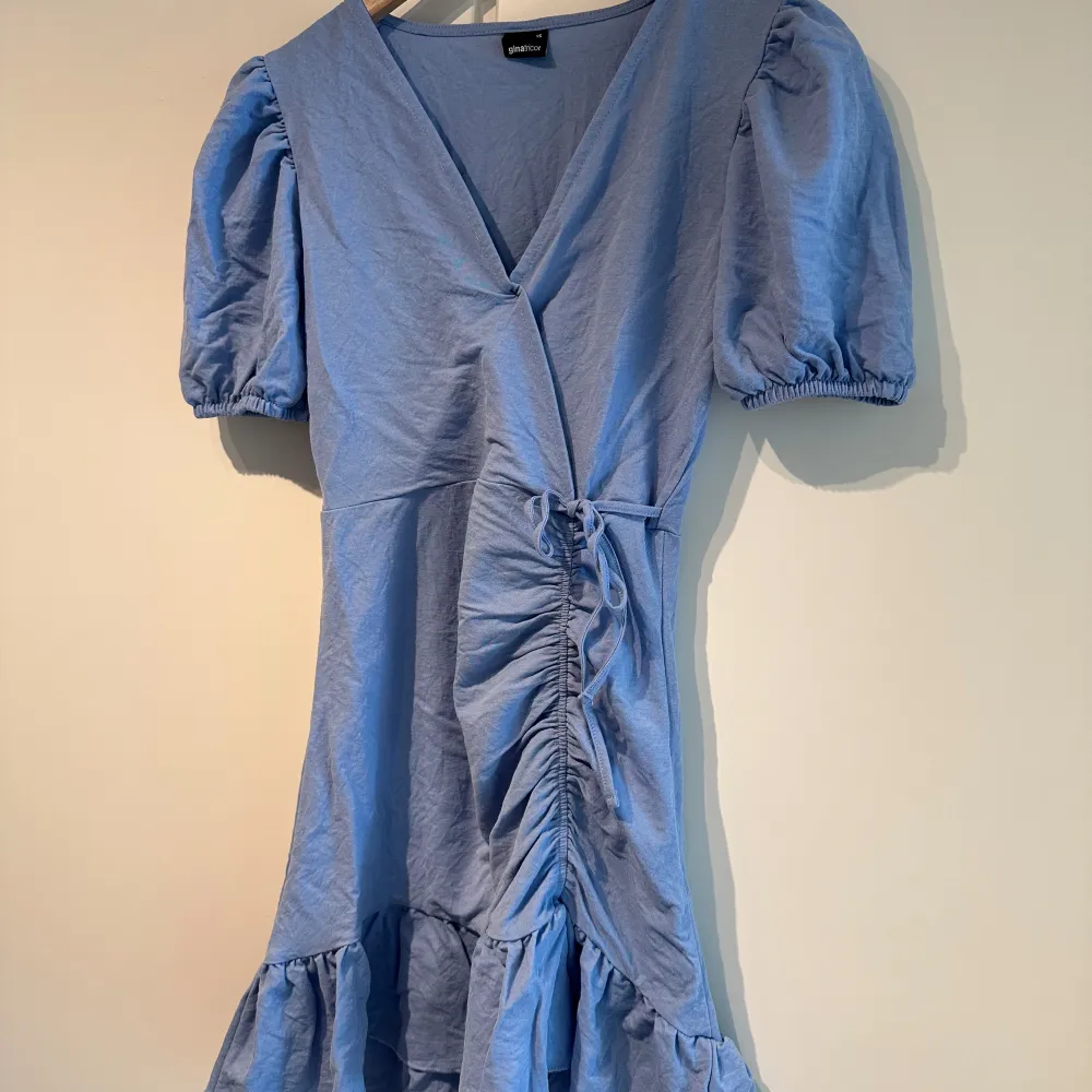Blå klänning, använd 1 gång endast! 🩵. Klänningar.