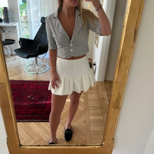 Kort kavaj - Så fin kort Kavaj från Only. Fint skick. 