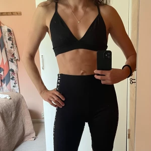 Weekday top - Weekday soft bra.  Knappt använd top från Weekday. 