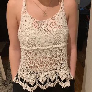 virkad topp - virkad topp passar alla strl då den är oversize.... såå fin