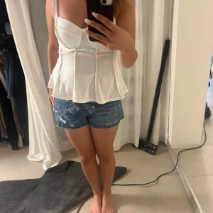 festtopp - andvänd en gång, superfin, storlek L men passar mig som har S