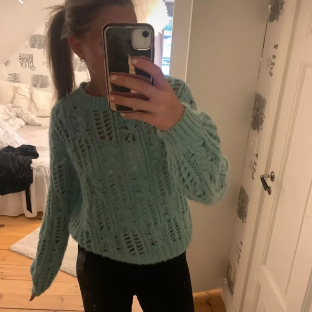Så fin nästan helt oanvänd❤️. Neuletakit & Villapaidat.