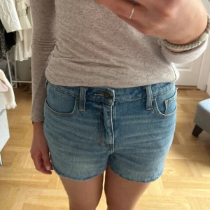 Shorts hollister - Fina shorts från hollister, passar mig Xs-S. Skriv privat för fler bilder ☺️