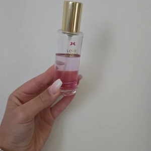 Victoria`s secret perfym - Victoria`s secret perfym fräch lukt🩷💖✨️