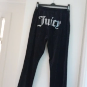 Juicy byxor - Knappt använda mjukisbyxor 