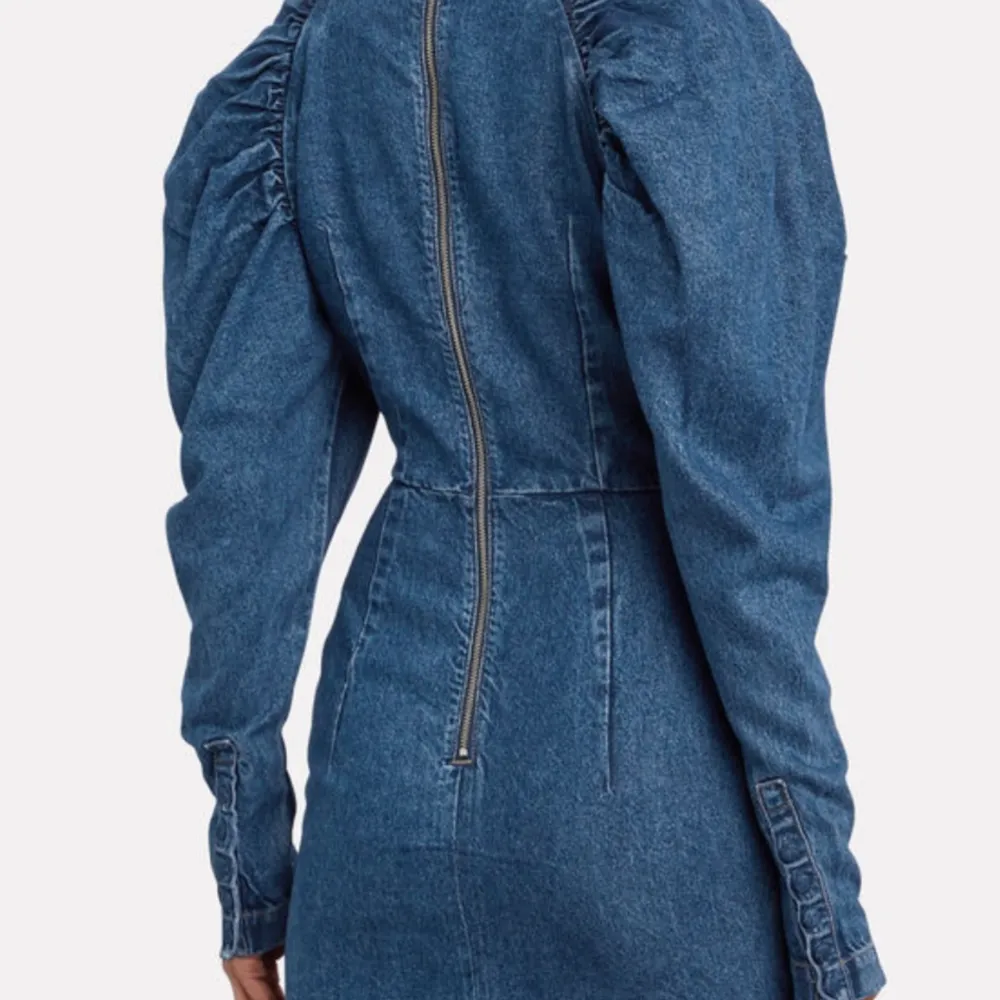 Rotate by Birger denim dress  Använd en gång Nypris: ca 5600kr . Klänningar.