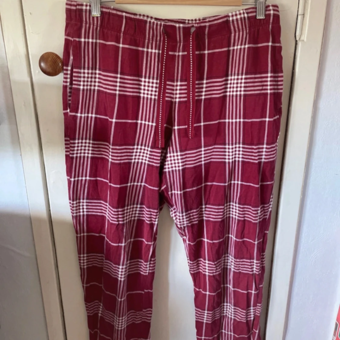 Röd rutiga pyjamasbyxor