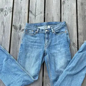 Ett par straight/baggy jeans från Weekday! ☺️