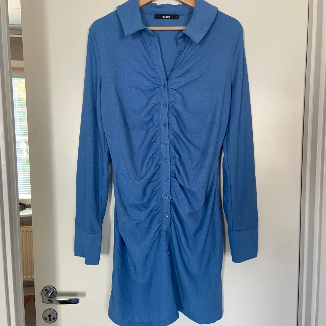 Tilly dress från Bikbok