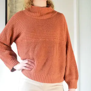 Nice knitted sweater from monki. Good condition