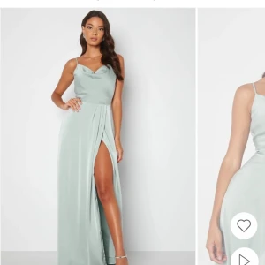 Balklänning  - Balklänning strl 42 (liten i storleken) klänningen är i satin och färgen är grön men ser lite blå ut på bilden Aldrig använd