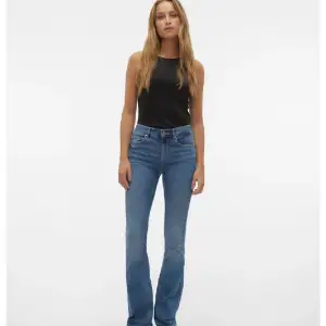 Helt nya low waist jeans säljes, verkligen superfina men tyvärr passar dom inte mig 💗