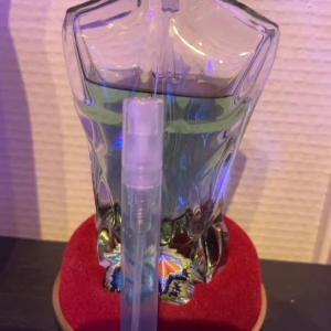 5 ml Paradise garden - Tja ja säljer lite samples av den bästa sommar parfymen Jean  Jean Paul Gaultier Paradise Garden. Perfekt att köpa för att testa i några dagar eller som present. Bättre pris hittar du inte