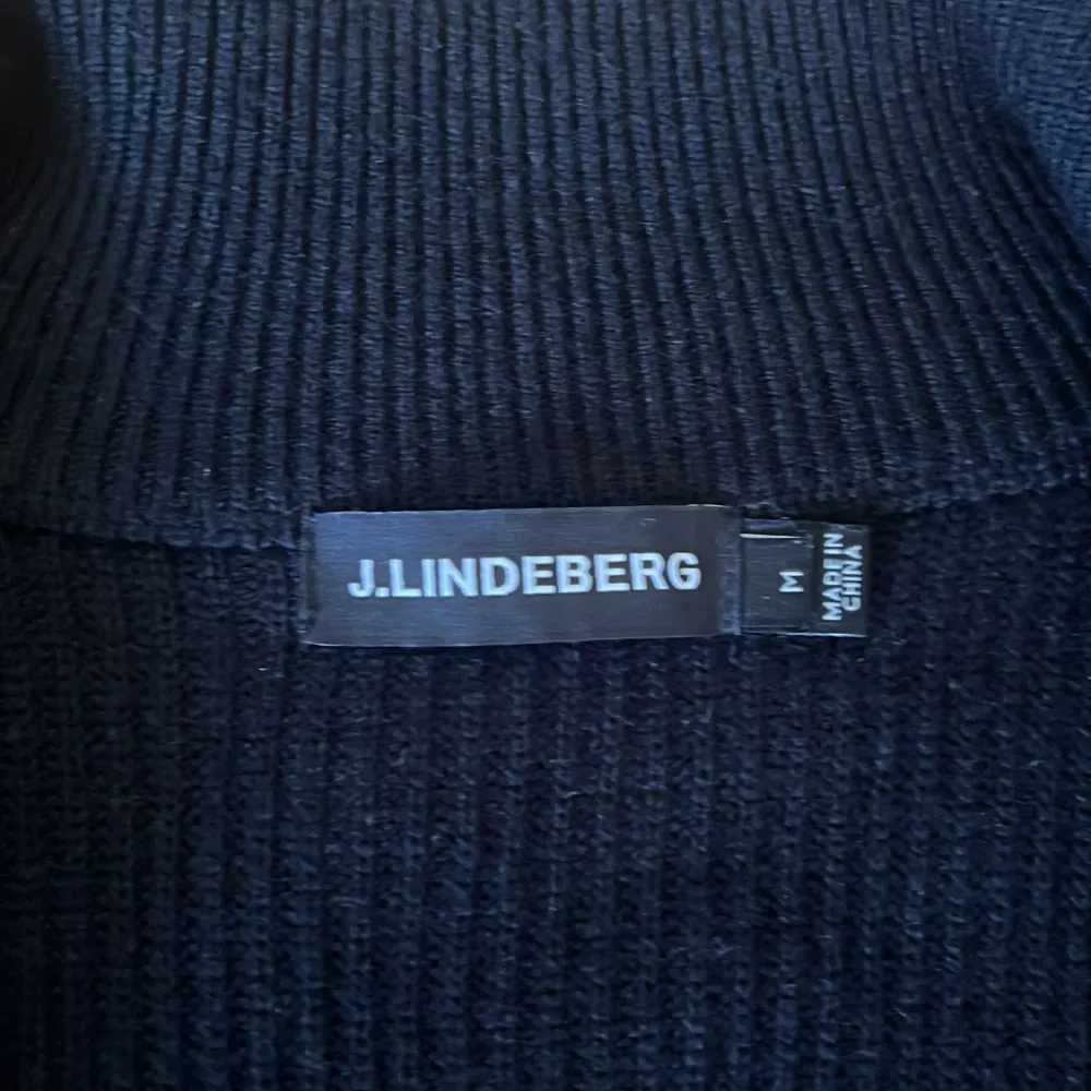 Riktigt fet J Lindeberg Cardigan jacka i storlek M. Jackor.