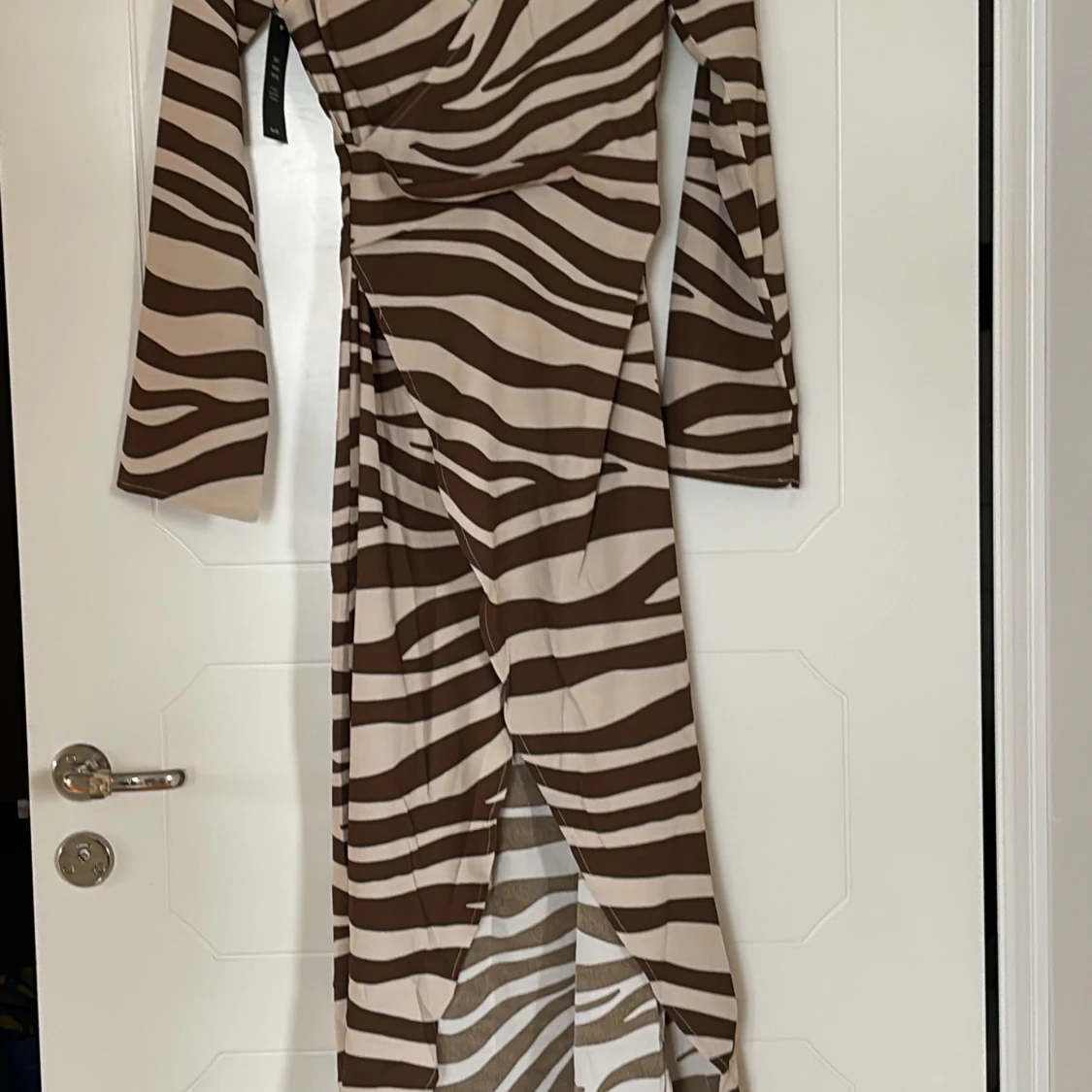 SLUTSÅLD fantastisk klänning NAKD - 92