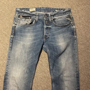 Replay jeans  - Riktigt feta och stilrena replay jeans. Bra skick storlek 30.