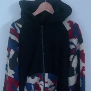 Luddig kofta - Luddig kofta Kommer inte till användning  