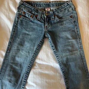 True religion jeans - säljer dessa supersnygga jeans som har blivit alldeles för små för mej:(  BUD JUST NU: 680kr