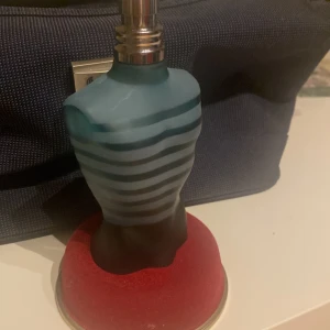 Le male Jean Paul Gaultier - Säljer denna med typ 60 ml +-2,5 ml kvar. 