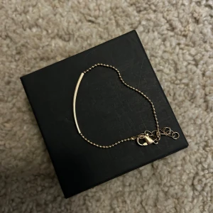 Armband  - Gulligt armband som inte kommer till användning.