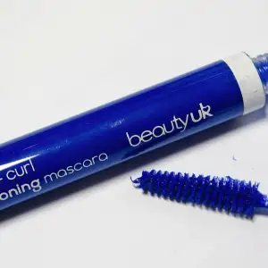 Blå mascara (lånade bilder) från beatyuk, oanvänd ⭐️ använd ”köp nu”. 4/4-2024
