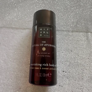 The ritual of ayurveda  - REACH body oil. Aldrig använd 