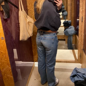 Weekday jeans - Lågmidjade Weekday jeans storlek w29l34 Jag är 177