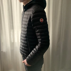 Colmar jacka - ✨Säljer nu denna snygga Colmar jackan som passar perfekt nu till våren. Skicket på jackan är bra, 8.5/10. Vid funderingar är det bara att höra av sig🔥🤝🏻✨