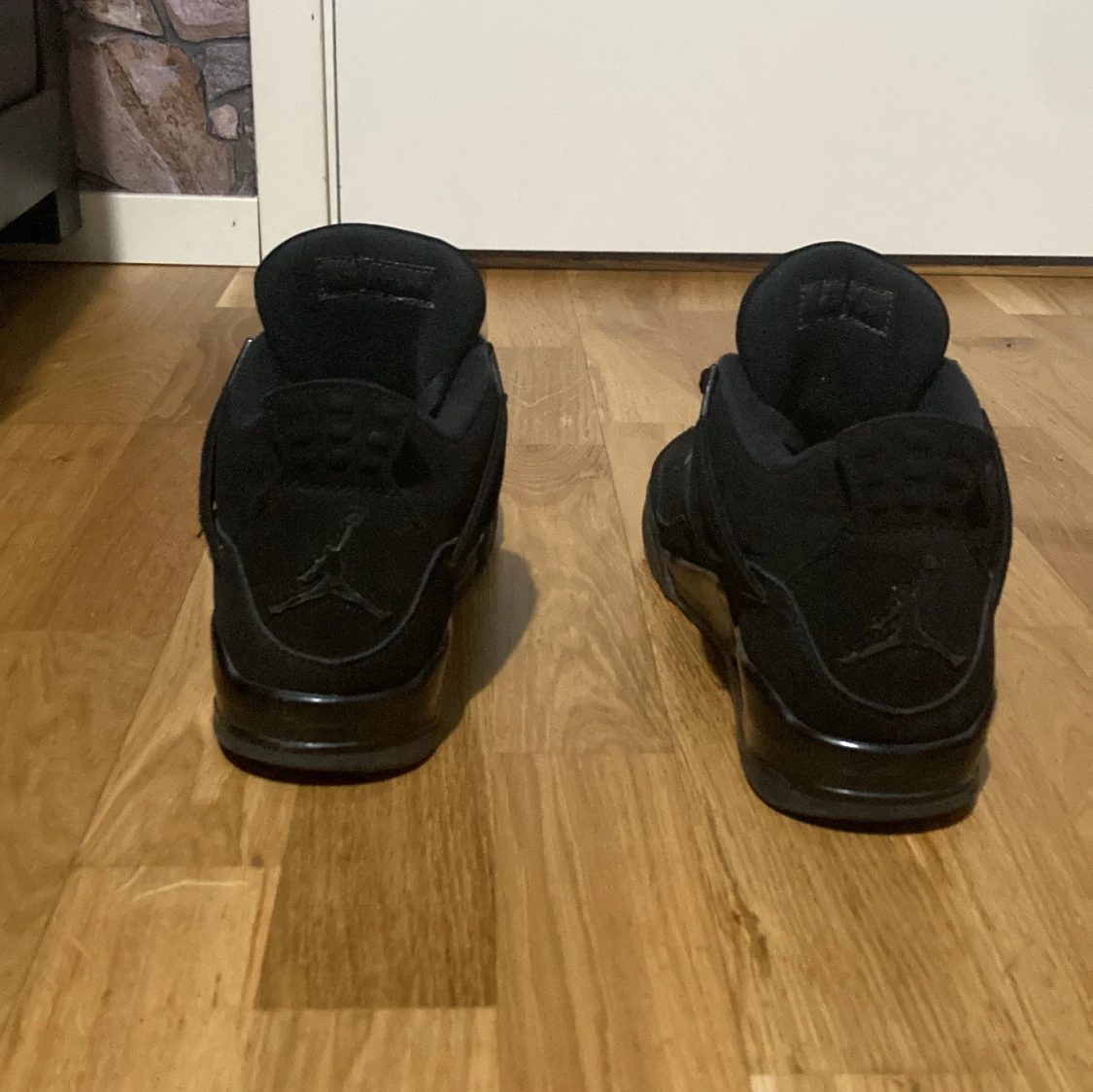 Air Jordan 4 - Black Cat - 90