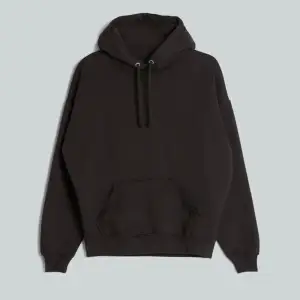 Säljer min svarta hoodie fårn Bikbok. Den är i storlek XS, lite nopprig men annars bra skick!