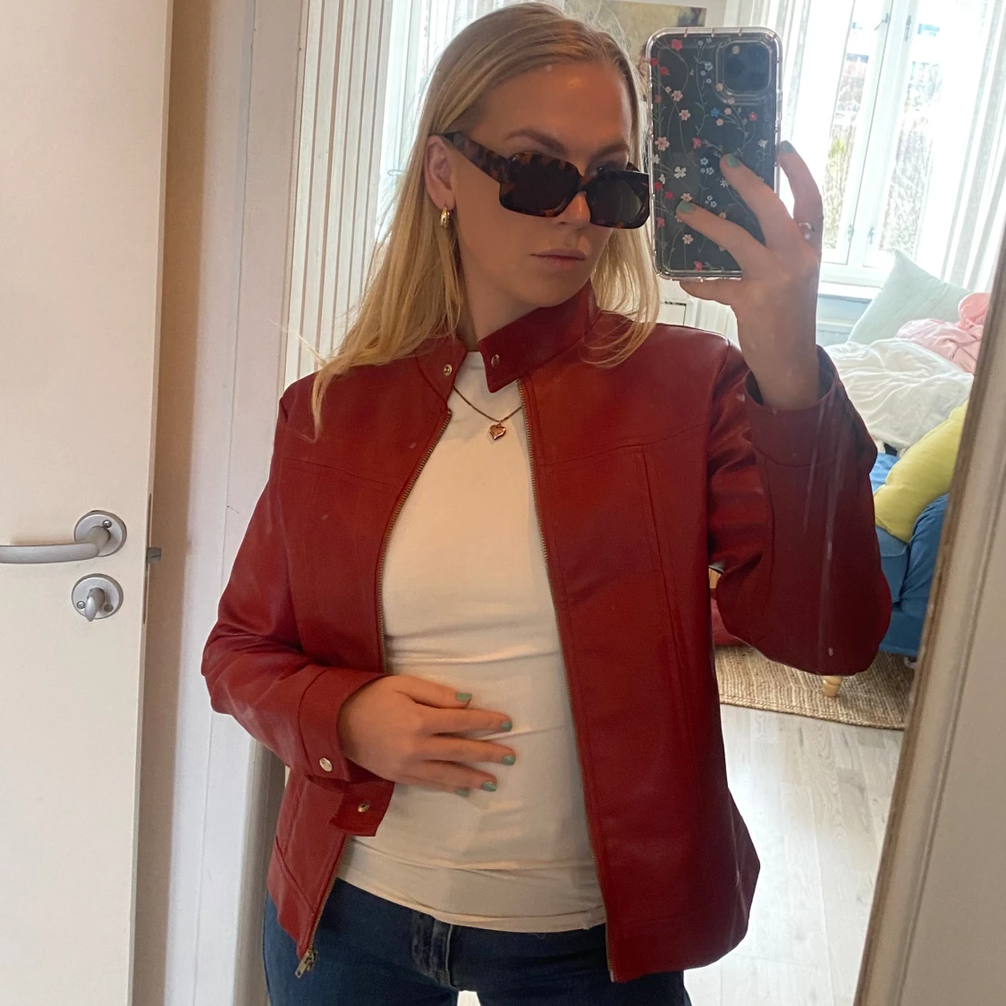 Röd skinnjacka  - 92