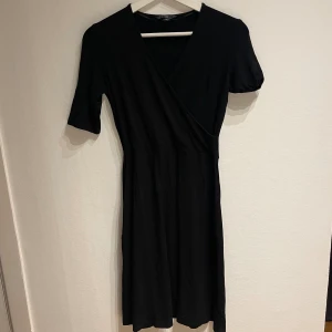Klänning - Oanvänd, fattas snöre i midjan 🖤