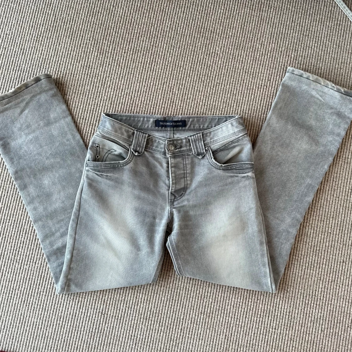Gråa lågmidjade jeans - 92