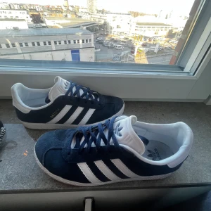 adidas gazelle  - Använda några gånger men ej så mycket, storlek 37