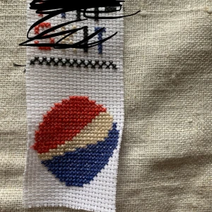 Broderade bokmärken  ( med text och motiv)🩷 - Jag säljer egen broderade bokmärken med eget val av text och motiv som du som köpare bestämmer själv. De på bilden är alltså inte till salu. Kontakta gärna mig om frågor eller om du vill beställa ett. 😃🩷kan t.ex. vara roligt att ge bort som present🩷