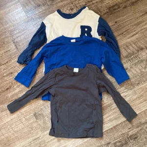 Långärmade t-shirts  - Paketpris. Storlek 92 från H&M. Bra använt skick. 