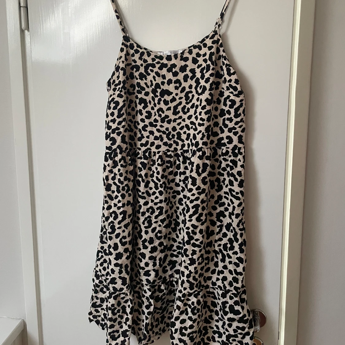 Leopard klänning volang