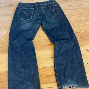 Lågmidjade baggy jeans - Ett par jöttefina baggy jeansed låg midja och coola fickor. I bra skick!