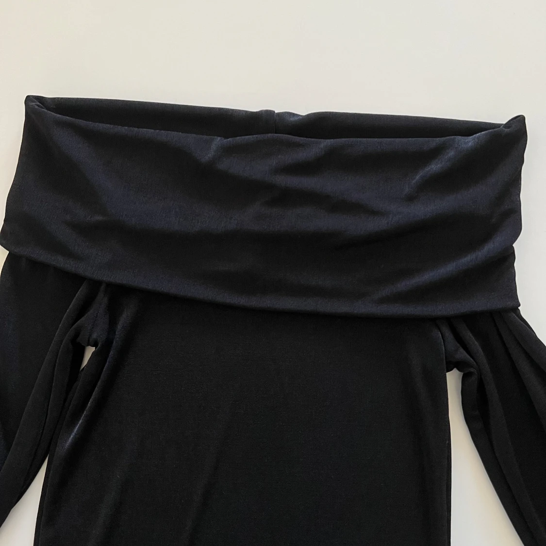 Svart Pieces Off Shoulder Topp