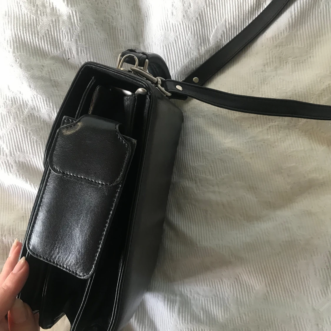 Svart läder väska  - 90