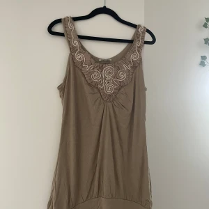 Vintage linne - Från One Green Elephant Vintagestil, storlek S men passar som oversize